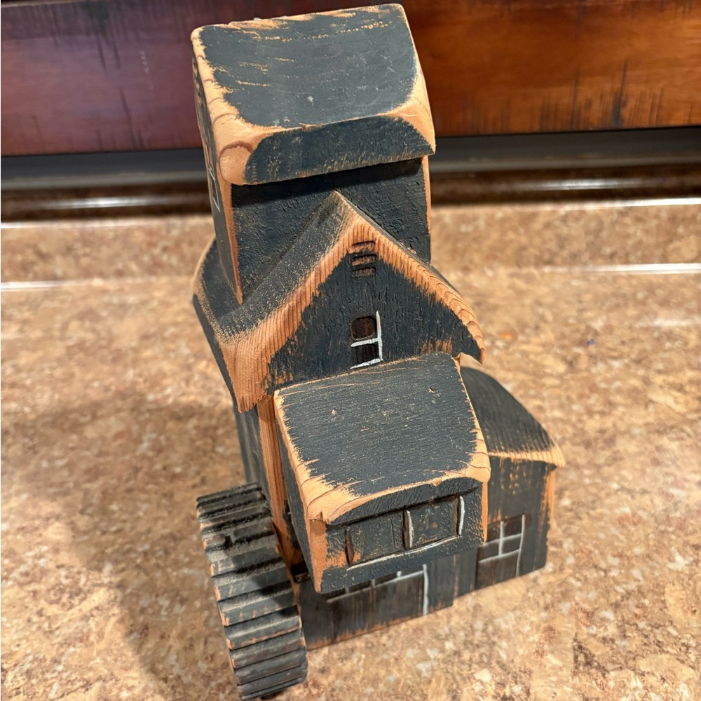 Rustic Cedar Wooden Gristmill Decor